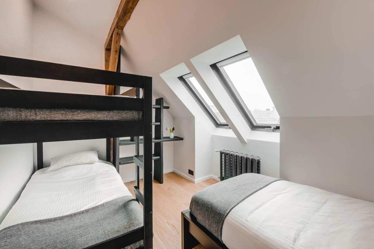 Big Design Apt - Sleeps 12 - Best Location Riga Bagian luar foto